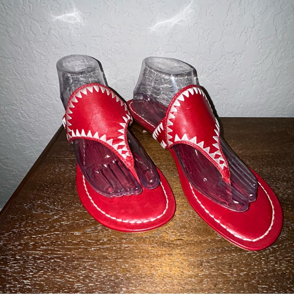 Bernardo Gabi Slip On Slide Thong Embroidered Shark Teeth Sandal Shoes - Picture 2 of 16